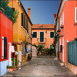 A "Blank" e-Card - with Fine Art Photographic THE STUNNING COLOURS OF A BURANO BACKSTREET